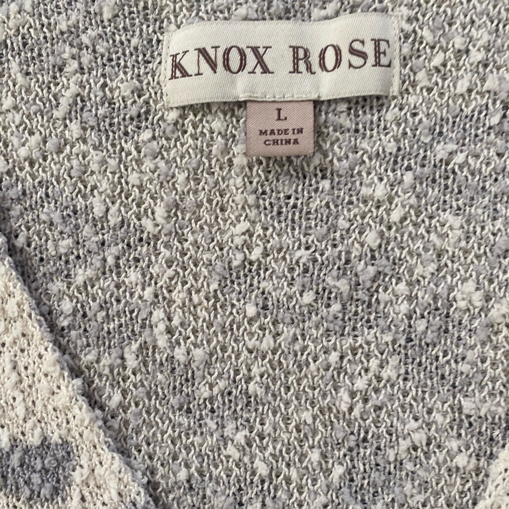 Knox Rose V-Neck Gray Animal Print Sweater - Picture 4 of 6